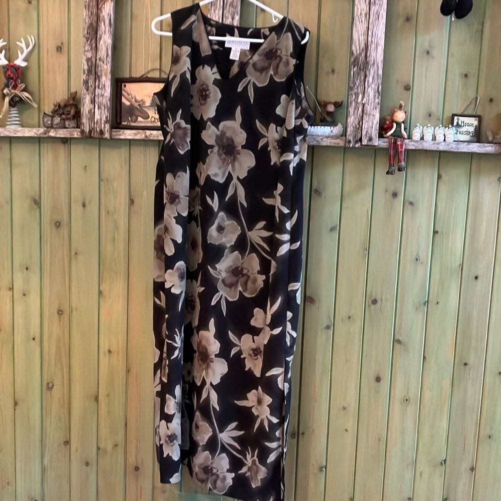 Maggie McNaughton Womens 1X Black w/Gray Floral Sleeveless Pullover Maxi Dress